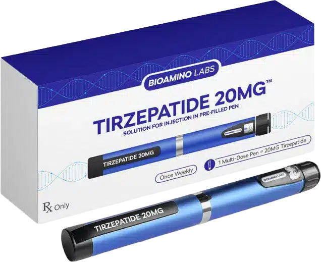 Kék dobozban BIOAMINO Labs Tirzepatide 20 mg pen: Tirzepatid hatóanyag injekciós megoldás fogyás támogatására, címkékkel és eldobható tűvel.
